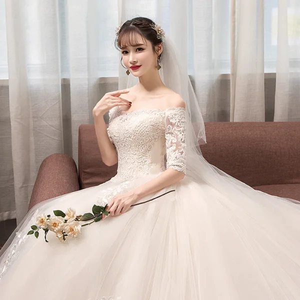 Élégant Champagne Robe De Mariée 2019 Princesse De l'épaule En Dentelle Fleur Paillettes 1/2 Manches Dos Nu Royal Train