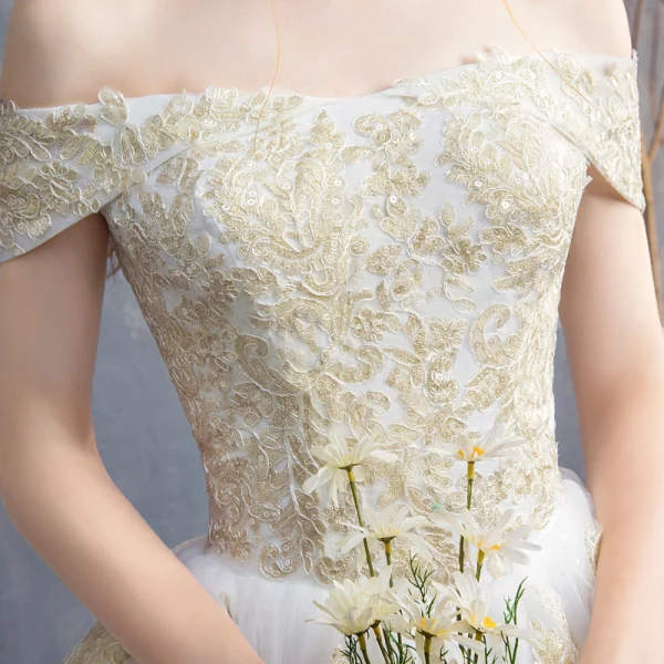 Élégant Blanche Robe De Mariée 2019 Princesse De l'épaule En Dentelle Fleur Paillettes Manches Courtes Dos Nu Cathedral Train