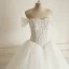 Elegante Weiß Handgefertigt Perlenstickerei Brautkleider 2018 Ballkleid Pailletten Off Shoulder Rückenfreies Ärmellos Kathedrale Schleppe Hochzeit