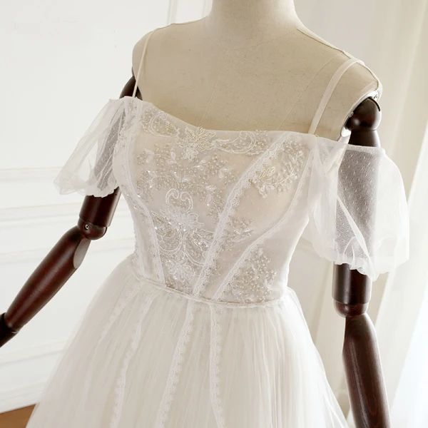 Élégant Ivoire Robe De Mariée 2019 Princesse Bretelles Spaghetti Perlage Paillettes En Dentelle Fleur Manches Courtes Dos Nu Tribunal Train