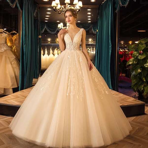 Elegant Champagne Wedding Dresses 2019 Ball Gown Scoop Neck Beading Sequins Lace Flower Sleeveless Backless Floor-Length / Long