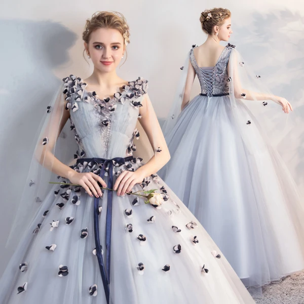 Chic / Beautiful Grey Quinceañera Prom Dresses 2018 Ball Gown Lace Appliques Bow V-Neck Backless Sleeveless Floor-Length / Long Formal Dresses