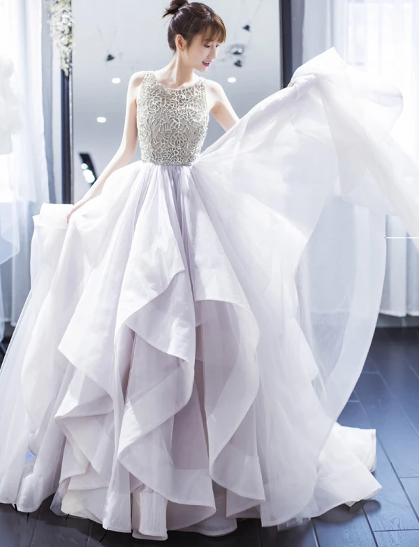 Sexy Blanche Robe De Mariée 2019 Robe Boule Bretelles Spaghetti Faux Diamant Sans Manches Dos Nu Volants en Cascade Longue