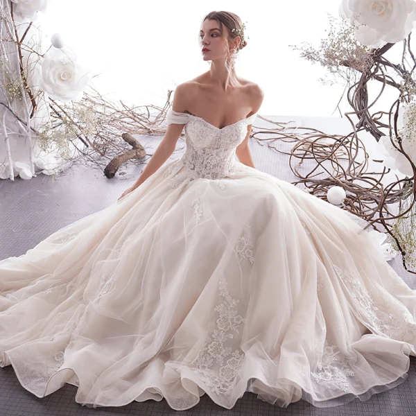 Schöne Ivory / Creme Brautkleider / Hochzeitskleider 2019 A Linie Off Shoulder Perlenstickerei Pailletten Spitze Blumen Kurze Ärmel Rückenfreies Lange
