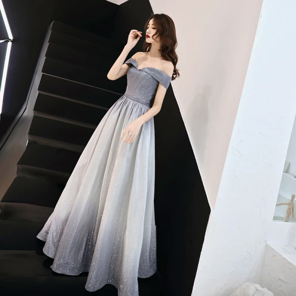Charmant Silber Farbverlauf Abendkleider 2019 A Linie Off Shoulder Glanz Polyester Kurze Ärmel Rückenfreies Lange Festliche Kleider