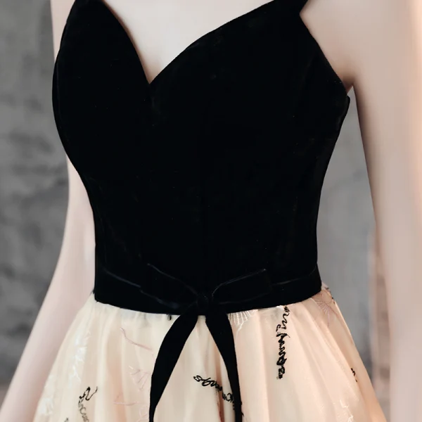 Modern / Fashion Champagne Homecoming Graduation Dresses 2019 A-Line / Princess Suede Spaghetti Straps Bow Sleeveless Backless Tea-length Formal Dresses