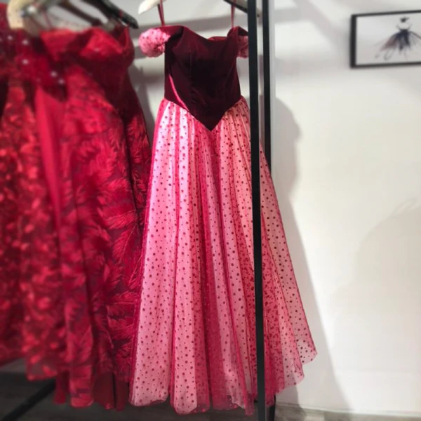 Chic / Beautiful Burgundy Evening Dresses 2019 A-Line / Princess Suede Off-The-Shoulder Spotted Tulle Short Sleeve Backless Floor-Length / Long Formal Dresses