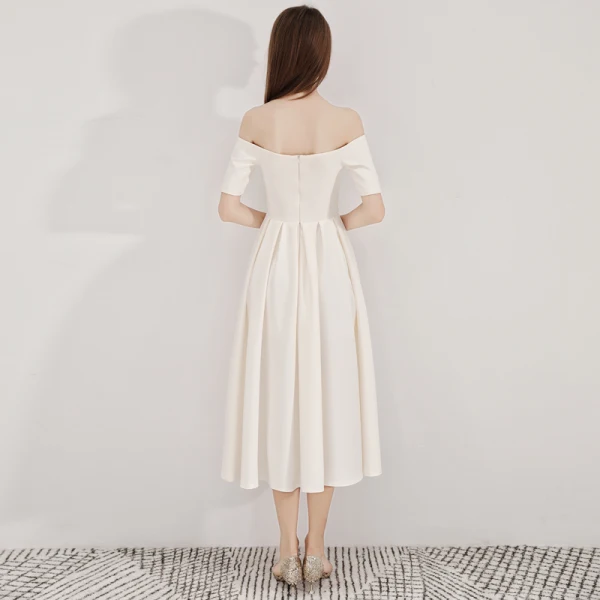 Chic / Beautiful Champagne Homecoming Graduation Dresses 2019 A-Line / Princess Off-The-Shoulder Short Sleeve Backless Tea-length Formal Dresses