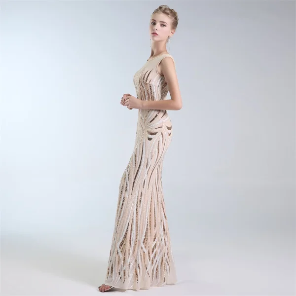 Chic / Beautiful Champagne Evening Dresses 2019 A-Line / Princess Scoop Neck Sequins Sleeveless Floor-Length / Long Formal Dresses