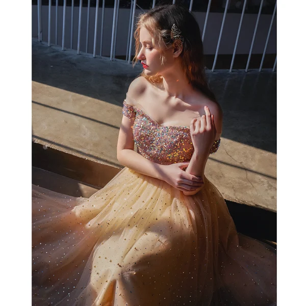 Scintillantes Sexy Champagne Paillettes Cocktail Robe De Cocktail 2021 Princesse De l'épaule Sans Manches Dos Nu Thé Longueur Robe De Ceremonie