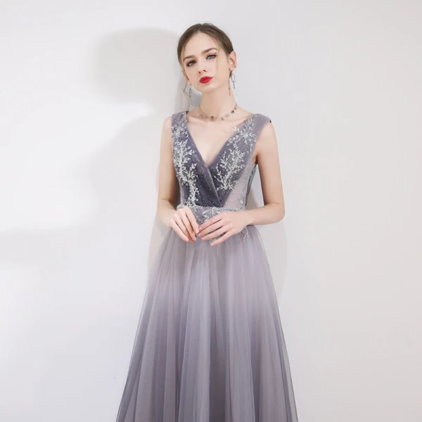 Elegant Grey Evening Dresses  2019 A-Line / Princess V-Neck Crystal Lace Flower Sleeveless Backless Floor-Length / Long Formal Dresses