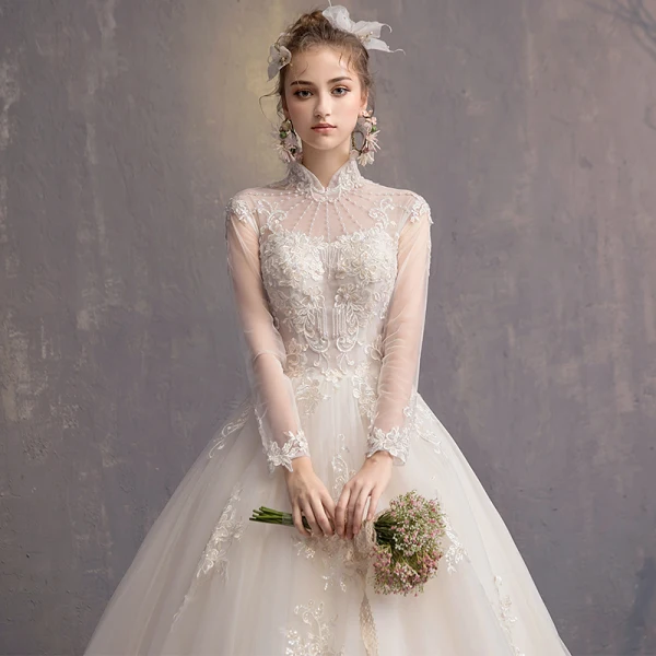 Eleganckie Szampan Suknie Ślubne 2019 Princessa Wysokiej Szyi Frezowanie Perła Kutas Z Koronki Kwiat Długie Rękawy Bez Pleców Trenem Katedra
