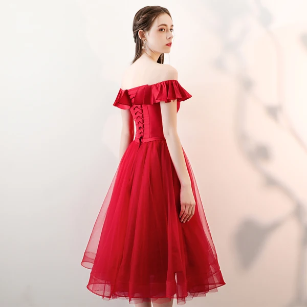 Chic / Beautiful Burgundy Homecoming Graduation Dresses 2018 A-Line / Princess Sash Off-The-Shoulder Backless Sleeveless Tea-length Formal Dresses