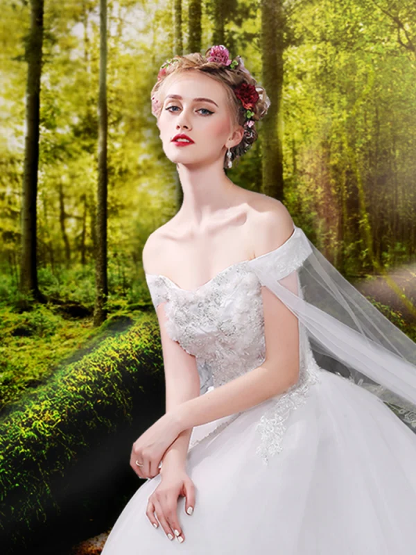 Elegant White Wedding Dresses 2019 Ball Gown Off-The-Shoulder Lace Flower Appliques Pearl Sequins Short Sleeve Backless Chapel Train