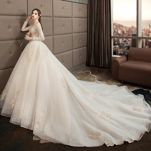 Audrey Hepburn Style Ivory Wedding Dresses 2019 Ball Gown Scoop Neck Beading Sequins Lace Flower Long Sleeve Backless Royal Train