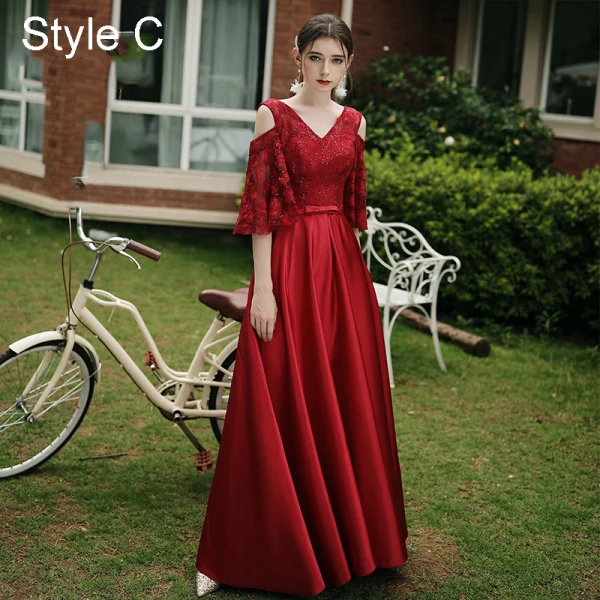 Modest / Simple Red Satin Bridesmaid Dresses 2021 A-Line / Princess Scoop Neck Bow Lace Flower 1/2 Sleeves Backless Floor-Length / Long Wedding Party