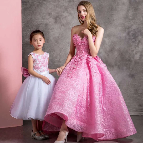 Fine Sukkertøyrosa Ballkjoler 2019 Prinsesse Kjæreste Blonder Appliques Uten Ermer Ryggløse Asymmetrisk Formelle Kjoler