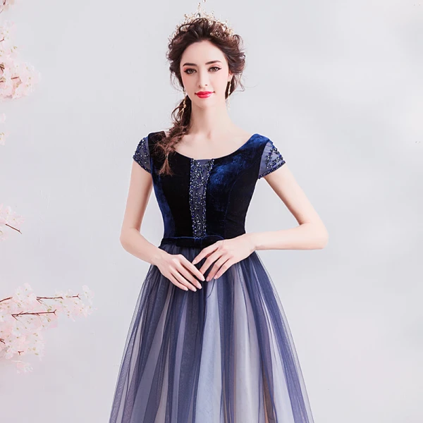 Élégant Bleu Marine Robe De Soirée 2019 Princesse Encolure Dégagée Daim Noeud Cristal Faux Diamant Manches Courtes Dos Nu Longue Robe De Ceremonie