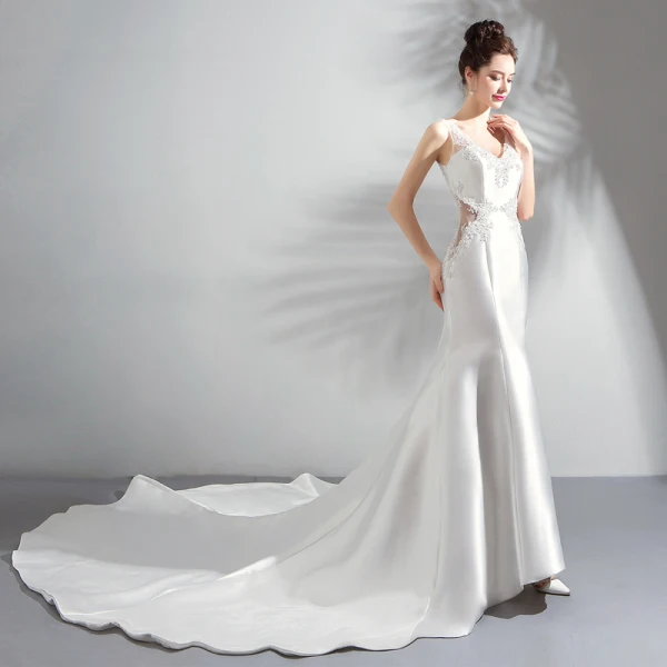 Charmant Ivoire Robe De Soirée 2019 Trompette / Sirène Sans Manches Cristal Paillettes En Dentelle Fleur V-Cou Dos Nu Cathedral Train Robe De Ceremonie