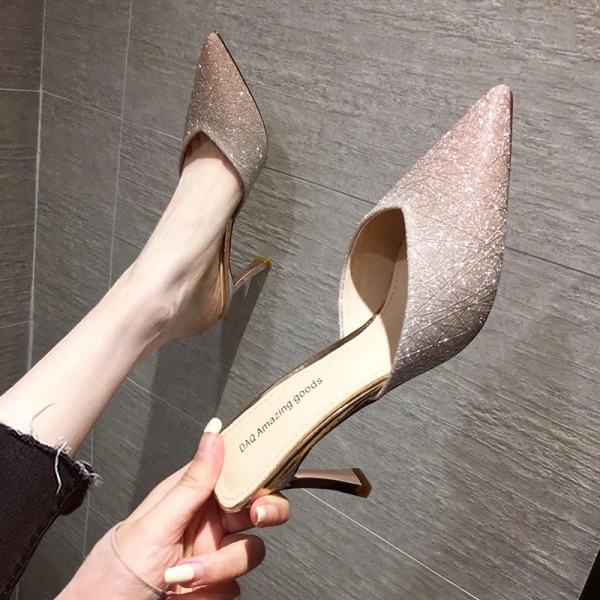 Charmant Champagne Vêtement de rue Paillettes Sandales Femme 2021 8 cm Talons Aiguilles À Bout Pointu Sandales Talons Hauts
