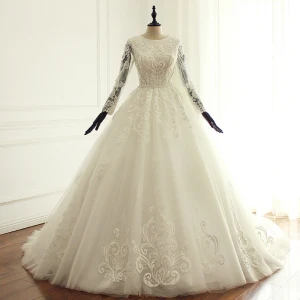 Luksus Elfenben Brudekjoler 2017 Scoop Halsen Langermede Beading Appliques Blonder Buste Tyll Chapel Train Ballkjole