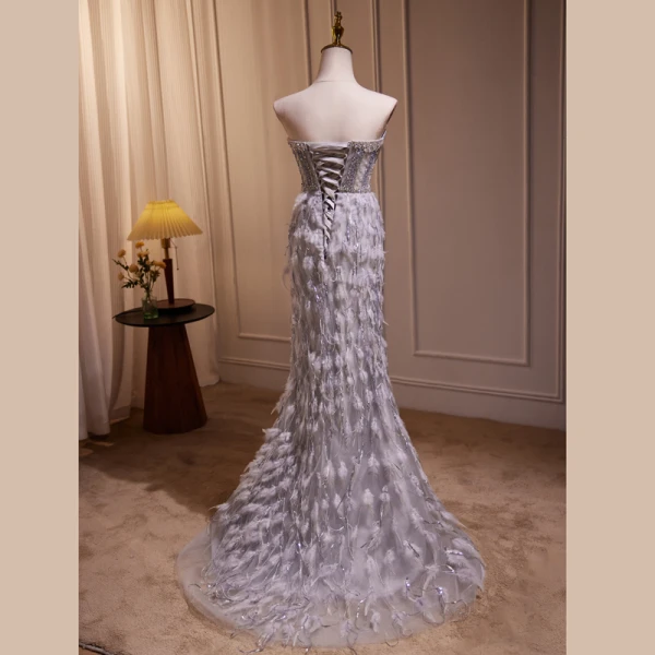 High-end Grey Handmade Beading Pearl Sequins Feather Evening Dresses 2024 Trumpet / Mermaid Strapless Sleeveless Backless Evening Party Floor-Length / Long Formal Dresses