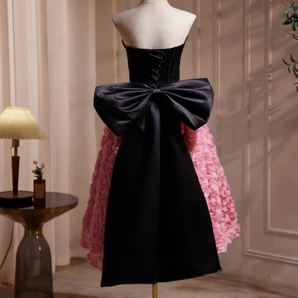 Charming Black Ruffle Flower Party Dresses 2024 A-Line / Princess Strapless Sleeveless Backless Bow Knee-Length Evening Party Cocktail Party Formal Dresses