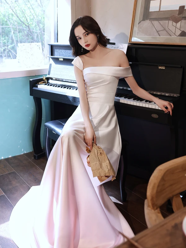 Chic / Beautiful Gradient-Color Blushing Pink Satin Prom Dresses 2021 A-Line / Princess Off-The-Shoulder Short Sleeve Backless Floor-Length / Long Evening Party Formal Dresses