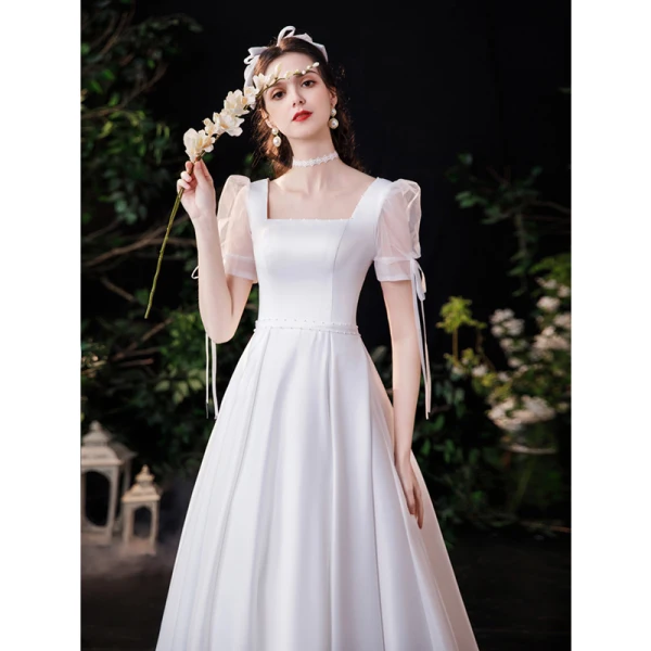 Schlicht Elegante Ivory / Creme Satin Brautkleider / Hochzeitskleider A Linie 2021 Eckiger Ausschnitt Kurze Ärmel Rückenfreies Lange Hochzeit