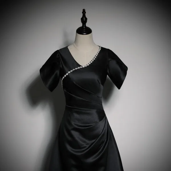 Chic / Beautiful Black Rhinestone Satin Prom Dresses 2023 A-Line / Princess V-Neck Short Sleeve Floor-Length / Long Prom Formal Dresses