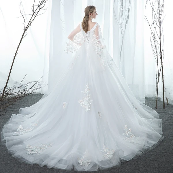 Modern / Fashion White Pregnant Wedding Dresses 2019 Empire V-Neck Lace Flower Rhinestone Sleeveless Backless Chapel Train