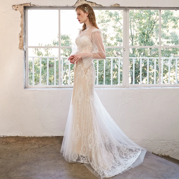 Sexy Champagne Trumpet / Mermaid Wedding Dresses 2021 Scoop Neck Bow Flower Lace Sleeveless Backless Sweep Train Wedding