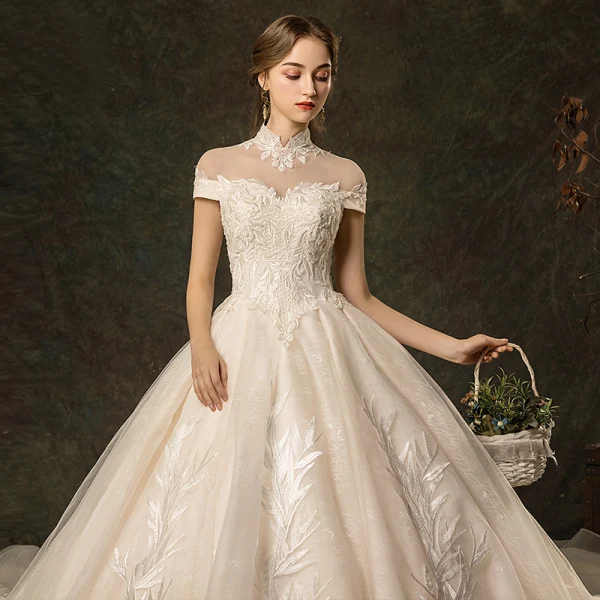 Élégant Champagne Robe De Mariée 2019 Princesse Col Haut Perlage En Dentelle Fleur Mancherons Dos Nu Cathedral Train