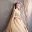Charmant Champagne Robe De Mariée 2019 Princesse De l'épaule Perlage Cristal Perle Paillettes En Dentelle Fleur 1/2 Manches Dos Nu Cathedral Train