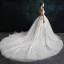 Style Audrey Hepburn Ivoire Robe De Mariée 2019 Princesse De l'épaule Paillettes Cristal En Dentelle Fleur Manches Courtes Dos Nu Cathedral Train