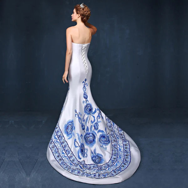 Chinese style Ivory Evening Dresses 2019 Trumpet / Mermaid Strapless Appliques Lace Rhinestone Sleeveless Backless Court Train Formal Dresses