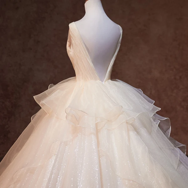 Luxus / Herrlich Champagner Glanz Brautkleider / Hochzeitskleider 2019 A Linie Durchsichtige Tiefer V-Ausschnitt Ärmellos Rückenfreies Fallende Rüsche