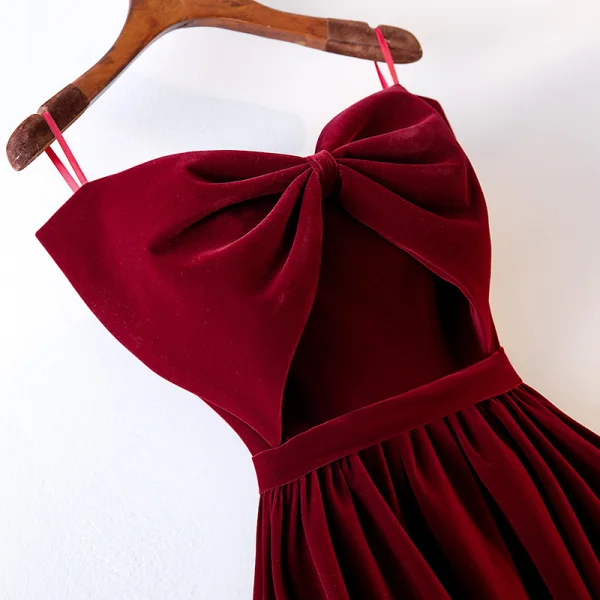 Chic / Beautiful Burgundy Prom Dresses 2019 A-Line / Princess Spaghetti Straps Suede Bow Sleeveless Backless Floor-Length / Long Formal Dresses
