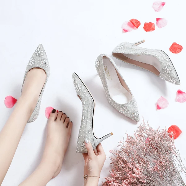 Charmant Zilveren Rhinestone Bruidsschoenen 2019 Leer Pailletten 9 cm Naaldhakken / Stiletto Spitse Neus Huwelijk Pumps