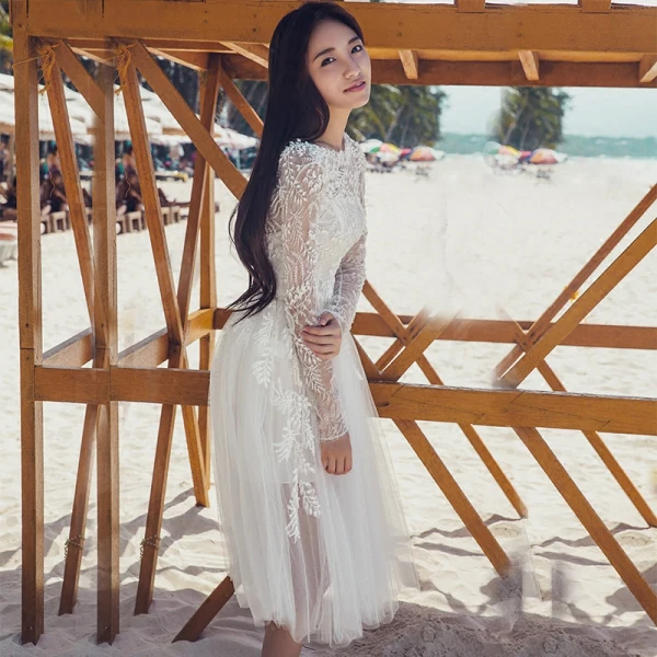 Chic / Beautiful White Beach Wedding Dresses 2018 A-Line / Princess Lace Flower Scoop Neck Backless Long Sleeve Tea-length Wedding