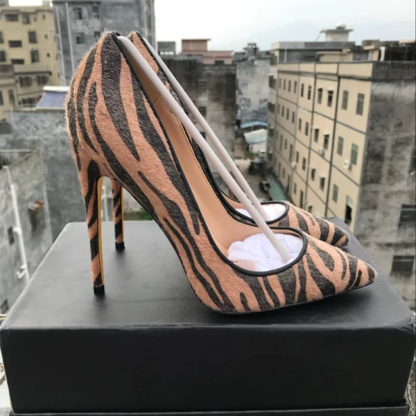 Mooie / Prachtige Bruin Rave Club Pumps 2019 Gestreept 12 cm Naaldhakken / Stiletto Spitse Neus Pumps