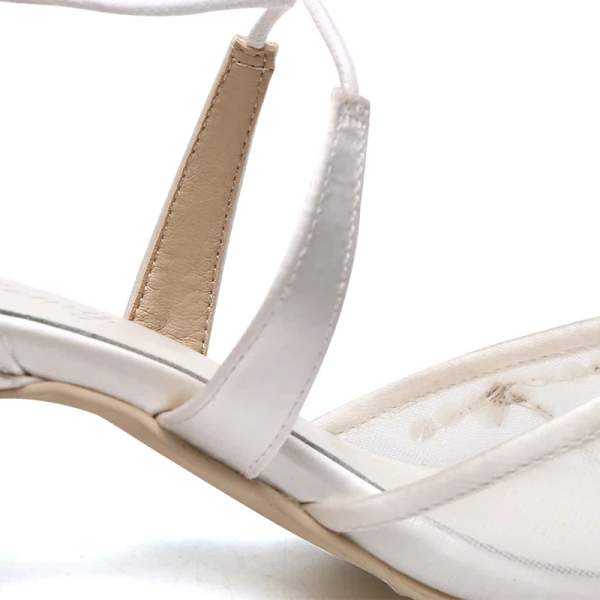 Elegante Weiß Brautschuhe 2019 X-Riemen Spitze Pailletten Schleife 5 cm Stilettos Spitzschuh Hochzeit Hochhackige