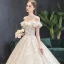 Luxe Champagne Robe De Mariée 2019 Princesse De l'épaule Perlage Perle Paillettes En Dentelle Fleur Manches Courtes Dos Nu Cathedral Train