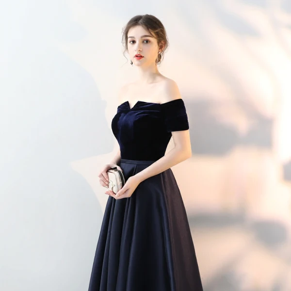 Modest / Simple Navy Blue Evening Dresses 2018 A-Line / Princess Suede Off-The-Shoulder Backless Sleeveless Floor-Length / Long Formal Dresses