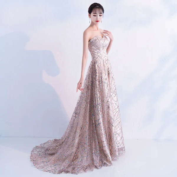Glitzernden Champagner Gold Abendkleider 2019 A Linie Ärmellos Pailletten Bandeau Rückenfreies Sweep / Pinsel Zug Festliche Kleider