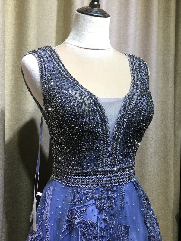 Scintillantes Bleu Roi Fait main Perlage Robe De Soirée 2019 Princesse V-Cou Cristal En Dentelle Fleur Sans Manches Dos Nu Longue Robe De Ceremonie