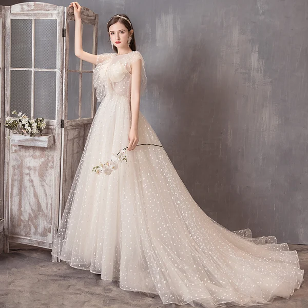 Élégant Champagne Robe De Mariée 2019 Princesse Encolure Carrée Tachetée Sans Manches Dos Nu Tribunal Train