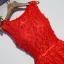Chic / Belle Rouge Robe De Ceremonie Robe De Soirée 2017 En Dentelle Fleur Paillettes Noeud Fleurs Artificielles Bretelles croisées Mi-Longues Encolure Dégagée Princesse Sans Manches