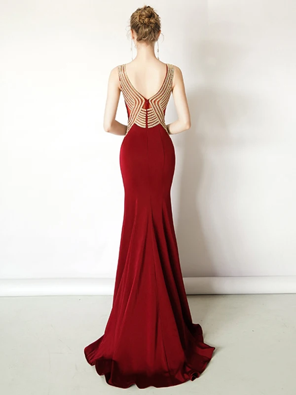 Chic / Beautiful Burgundy Evening Dresses 2019 Trumpet / Mermaid V-Neck Rhinestone Sleeveless Backless Sweep Train Formal Dresses