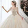 Mode Champagne Bröllopsklänningar 2021 Balklänning Urringning Beading Pärla Paljetter Korta ärm Halterneck Royal Train Bröllop